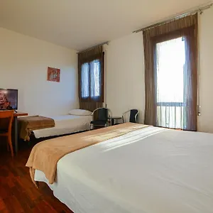 Querini Business Hotel
